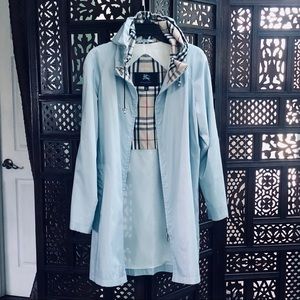 Burberry light raincoat